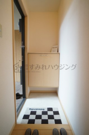 参考、同建物・反転間取りの号室