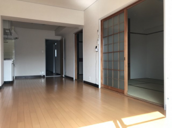 【居間・リビング】
