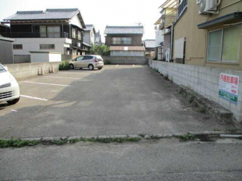 今治市室屋町５丁目の駐車場の画像