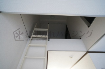 参考、同建物・反転間取りの号室