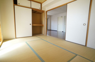 参考、同建物・同間取りの号室