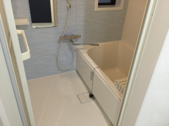 窓付きで湿気がこもりにくいです。
