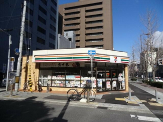 セブンイレブン北堀江３丁目店まで75m