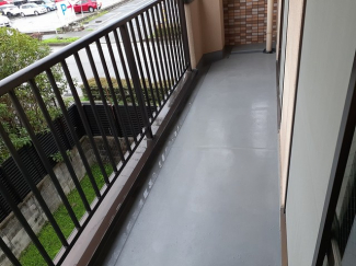 【バルコニー】