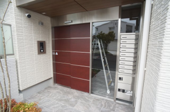 【エントランス】