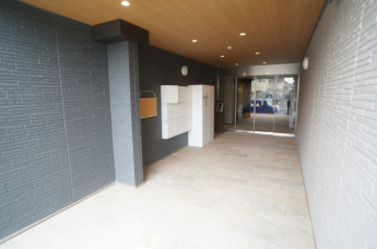 【エントランス】