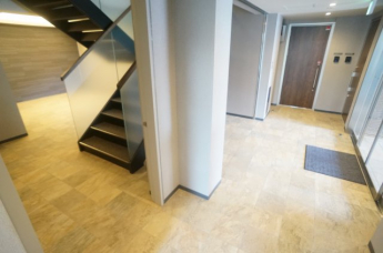 【エントランス】