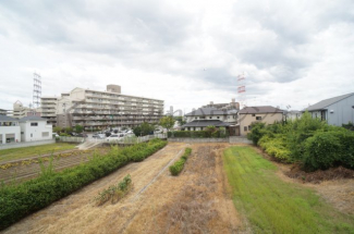 参考、同建物・同間取りの号室