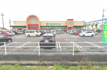 フレンドマート秦荘店まで2501m