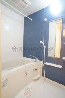 参考、同建物・反転間取りの号室