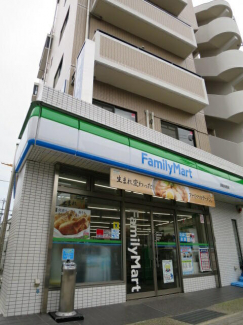 ファミリーマート須磨浦通店まで388m