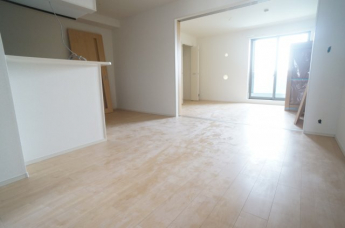 参考、同建物・反転間取りの号室