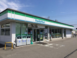 ファミリーマート堀江店まで950m