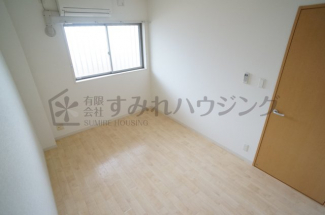 【寝室】