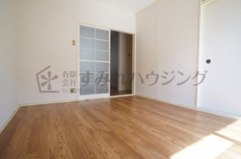 参考、同建物・反転間取りの号室