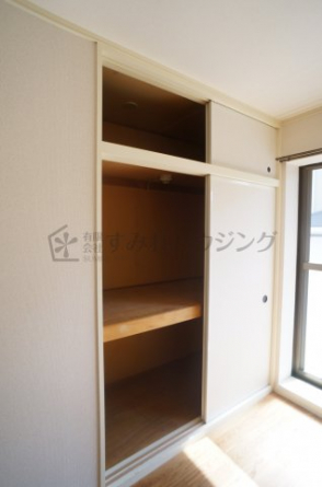 参考、同建物・反転間取りの号室