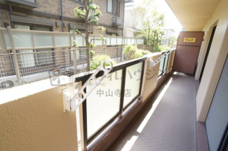 【バルコニー】