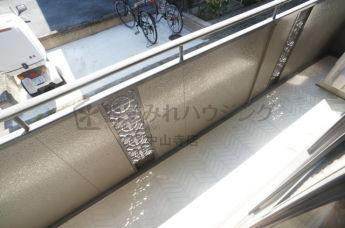 【バルコニー】