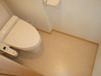 参考、同建物・反転間取りの号室