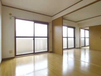 靴がたくさん入るので玄関スッキリします☆