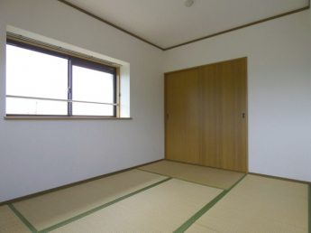 小窓があるので風通しがいいです☆
