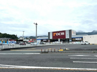 ＤＣＭ宇和店まで2701m