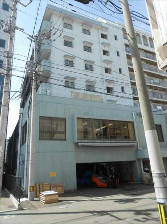 東側