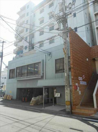 東側
