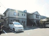 松山市別府町のアパートの画像