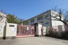 泉佐野市立末広小学校まで820m