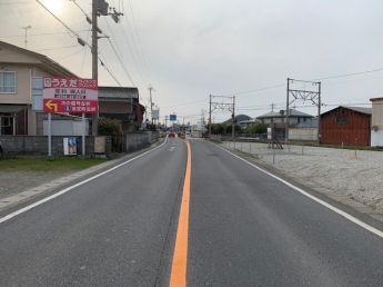 【前面道路含む現地写真】