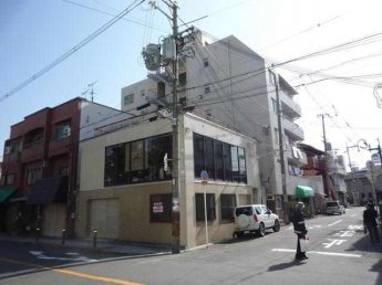 相川駅前通店舗・事務所２階建ビルの画像