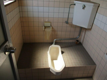 今治市立花町２丁目の事務所の画像