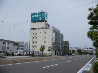 伊予銀行松山駅前支店
