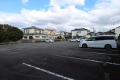 松山市森松町の駐車場の画像