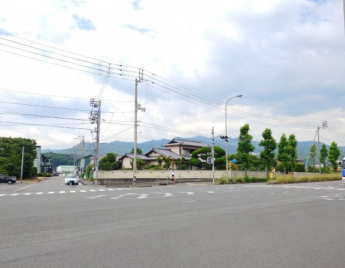 ●国道11号線に隣接しています（除く角地）