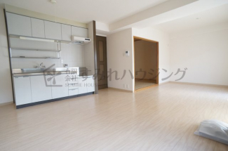 参考、同建物・反転間取りの号室