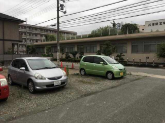 宝塚市旭町２丁目の駐車場の画像
