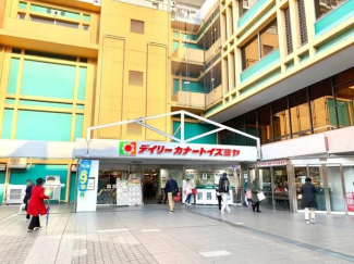 イズミヤ今福店まで110m