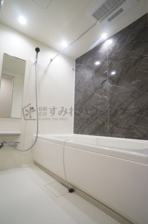参考、同建物・反転間取りの号室