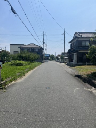 【前面道路含む現地写真】