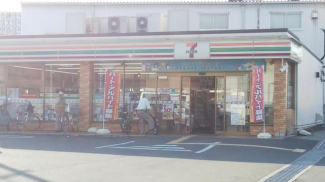 セブンイレブン藤井寺インター西店まで51m