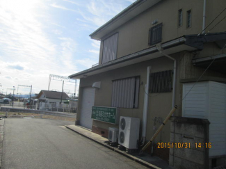 三重県名張市美旗町中１番の店付住宅の画像