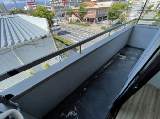 【バルコニー】