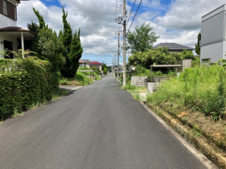 【前面道路含む現地写真】