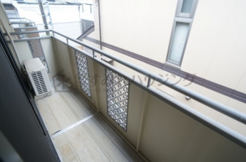 【バルコニー】