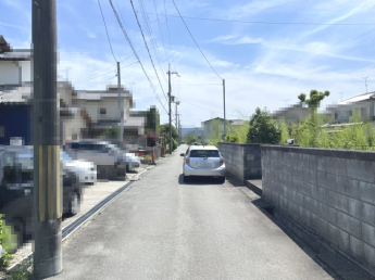 【前面道路含む現地写真】