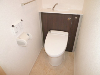 シンプルで使いやすいトイレです