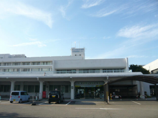 愛媛県立新居浜病院まで482m