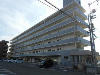 松山市空港通３丁目のマンションの画像